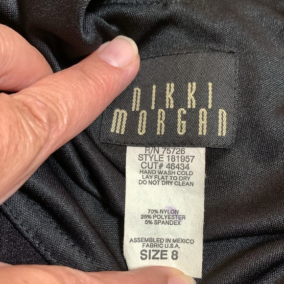 Vintage Nikki Morgan, sleeveless brown black abstract design midi dress. Size 8. - Picture 3 of 17